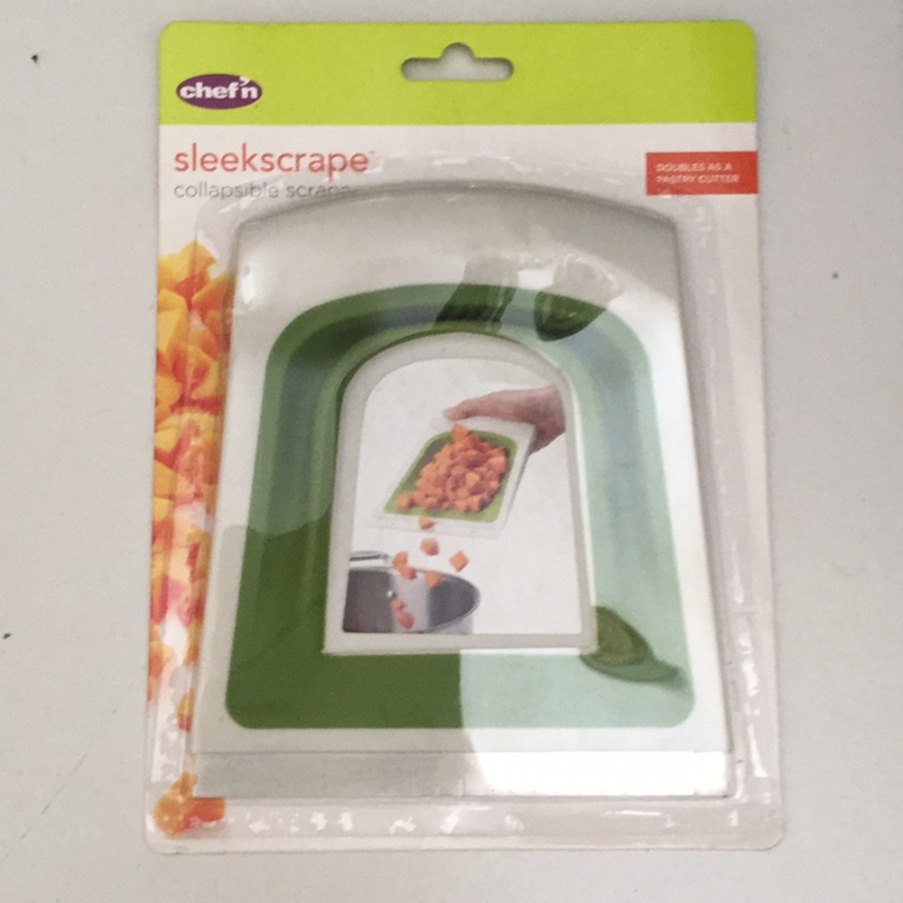 Collapsible scraper